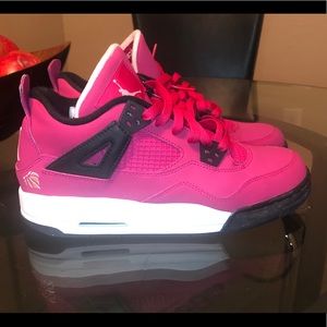 Air Jordan 4 Retro Voltage Cherry Women 8.5/6.5Y